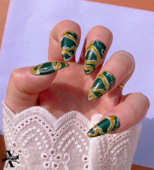 Press-On Nails - Amazonia