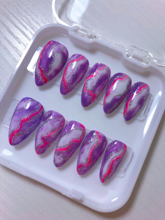 Jasmine - Press On Nails Marbre Violet et Argenté