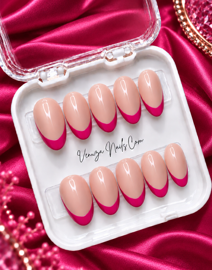 Ongles press-on ovales nude avec French manucure fuchsia, longueur medium, Venuza Nails