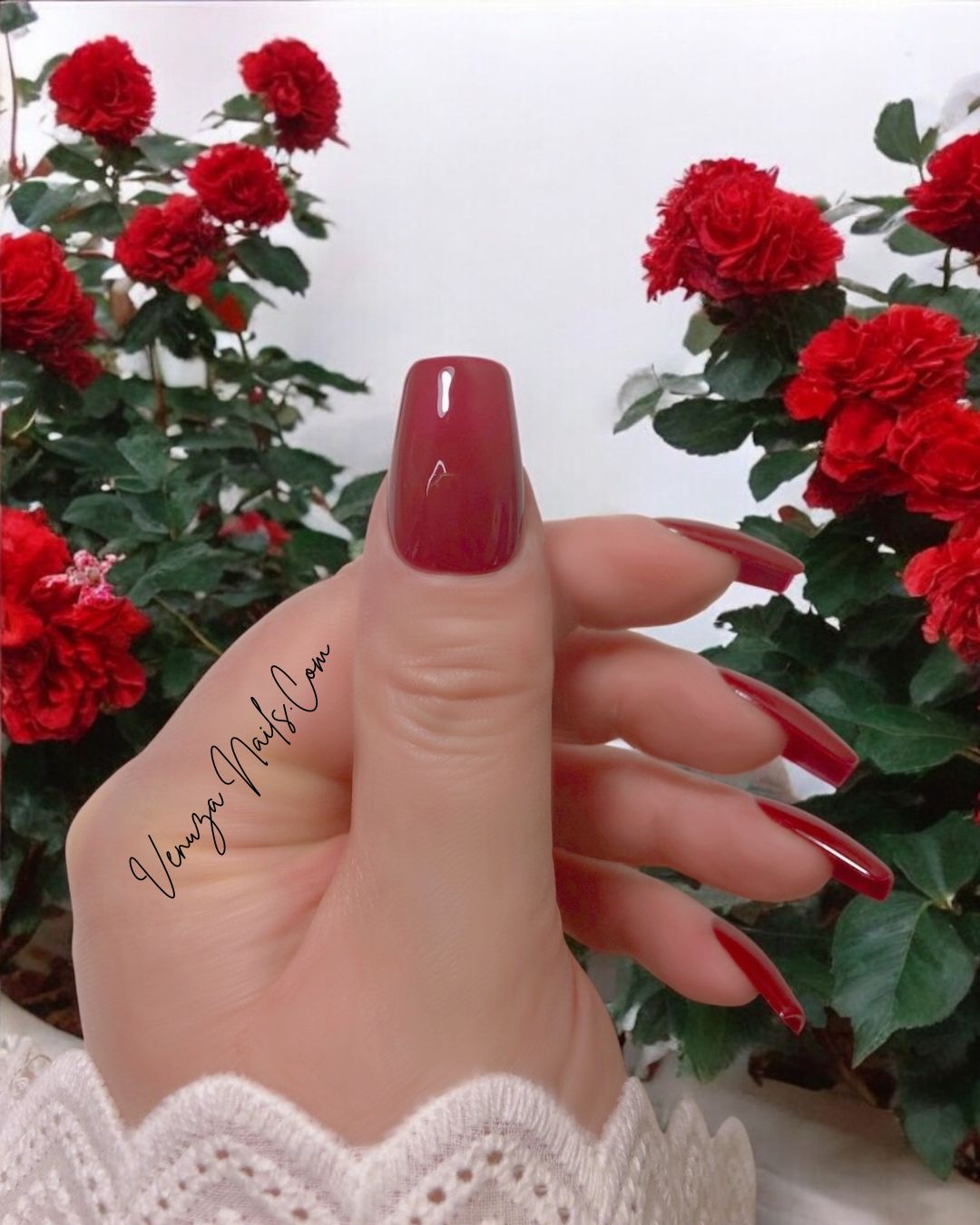 kit de press-on nails faits main rouge foncé, couleur unie, tres chic et féminins