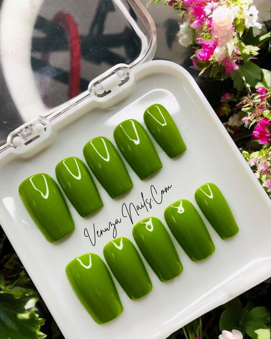 press-on nails vert kaki, couleur unie, fini glossy